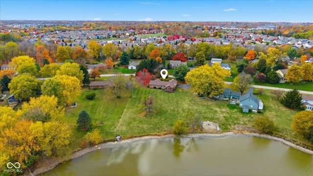 222 Bays Drive, Noblesville, IN 46062