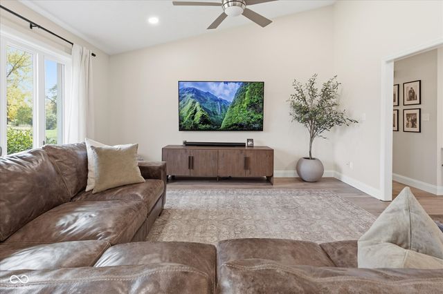 222 Bays Drive, Noblesville, IN 46062