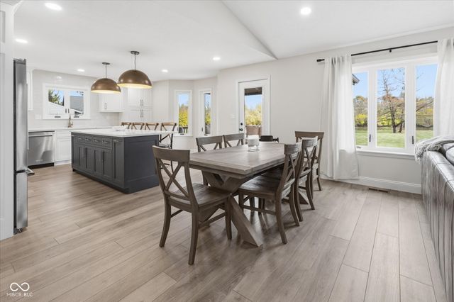 222 Bays Drive, Noblesville, IN 46062