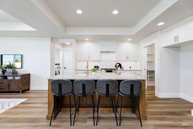 7061 S Skybreak Lane, Meridian, ID 83642