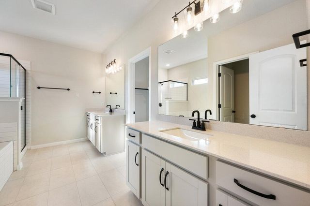 229 Leeland DR, Liberty Hill, TX 78642