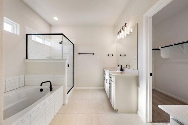 229 Leeland DR, Liberty Hill, TX 78642