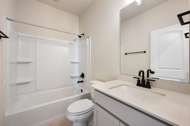 229 Leeland DR, Liberty Hill, TX 78642