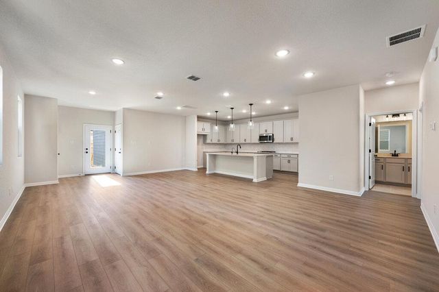 229 Leeland DR, Liberty Hill, TX 78642