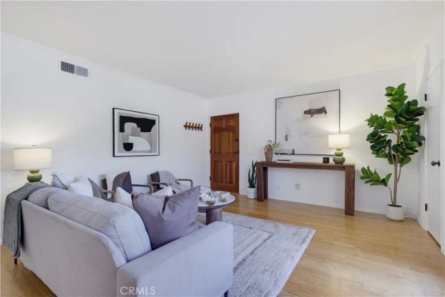 852 15th Street 5, Santa Monica, CA 90403