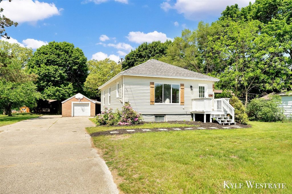 709 N Fifth Street, Greenville, MI 48838