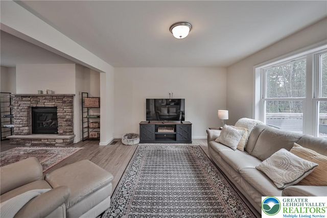87 Delbert Drive, Covington Twp, PA 18424