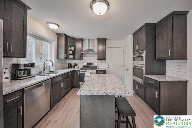 87 Delbert Drive, Covington Twp, PA 18424