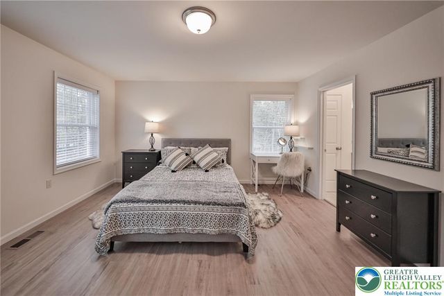 87 Delbert Drive, Covington Twp, PA 18424