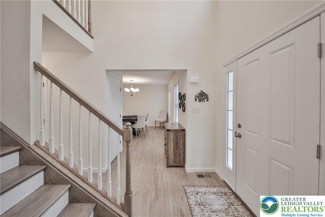 87 Delbert Drive, Covington Twp, PA 18424
