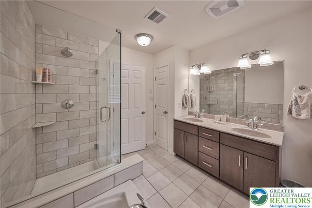 87 Delbert Drive, Covington Twp, PA 18424