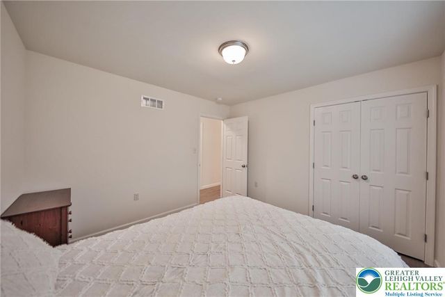 87 Delbert Drive, Covington Twp, PA 18424