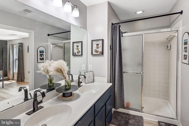 2599 GRAYTON LN, Woodbridge, VA 22191