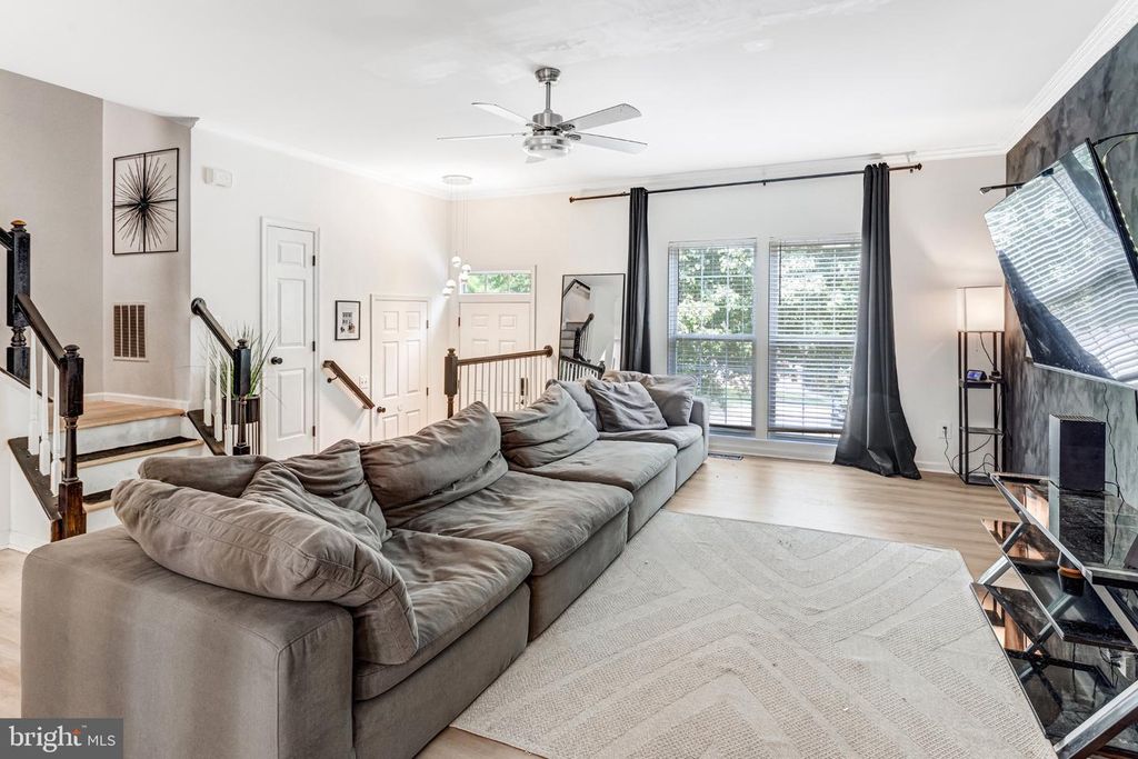 2599 GRAYTON LN, Woodbridge, VA 22191