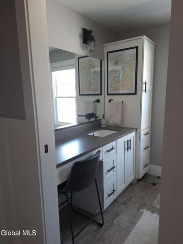 325 Route 423, Saratoga Springs, NY 12866