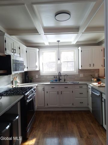 325 Route 423, Saratoga Springs, NY 12866