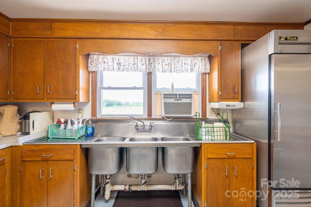 2482 June Bug Road, Vale, NC 28168