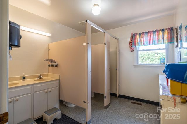 2482 June Bug Road, Vale, NC 28168