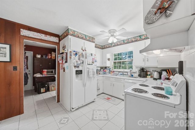 200 Westwood Drive, Morganton, NC 28655