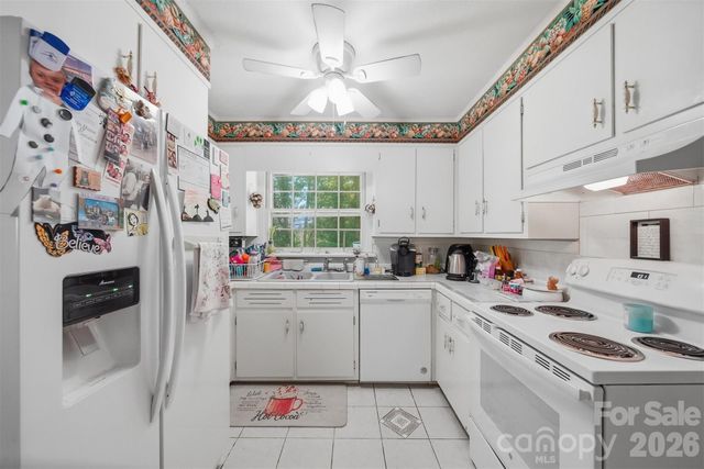 200 Westwood Drive, Morganton, NC 28655
