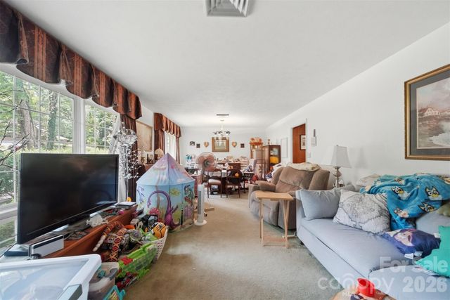 200 Westwood Drive, Morganton, NC 28655