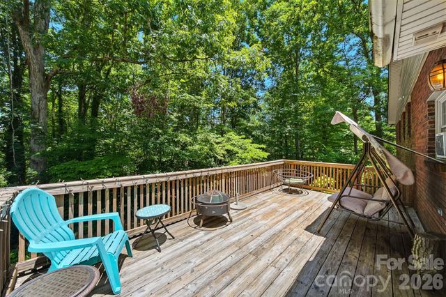 200 Westwood Drive, Morganton, NC 28655