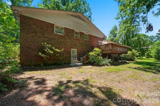 200 Westwood Drive, Morganton, NC 28655