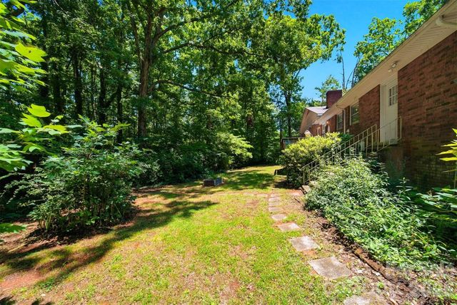200 Westwood Drive, Morganton, NC 28655