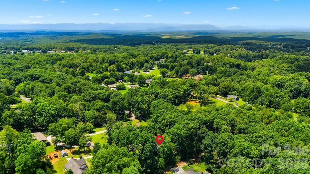 200 Westwood Drive, Morganton, NC 28655