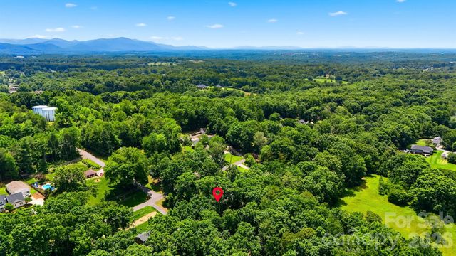 200 Westwood Drive, Morganton, NC 28655