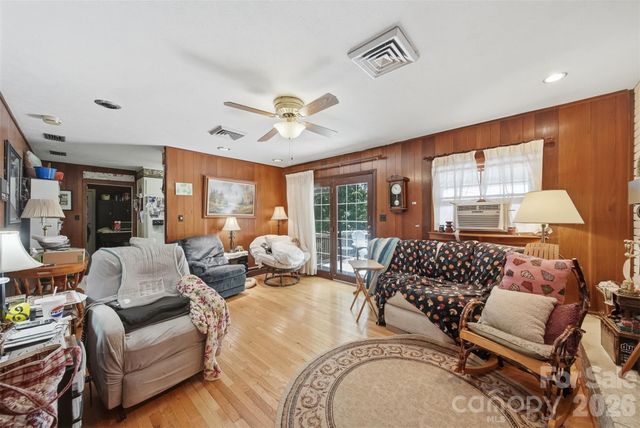 200 Westwood Drive, Morganton, NC 28655