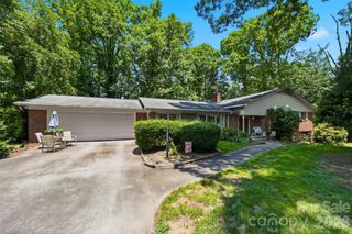200 Westwood Drive, Morganton, NC 28655