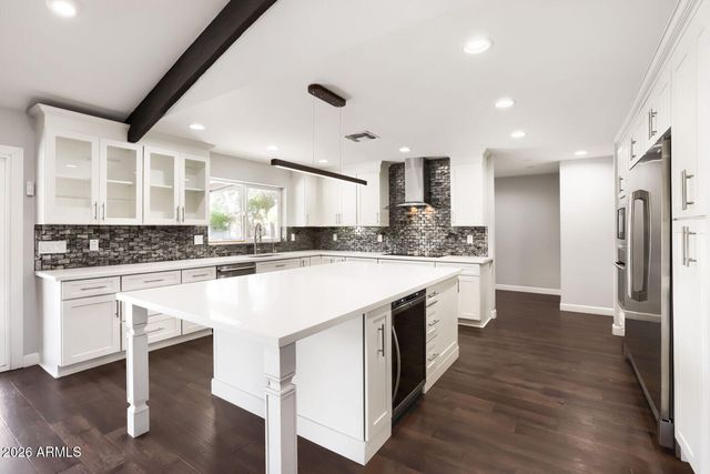 9801 N 74TH Place, Scottsdale, AZ 85258