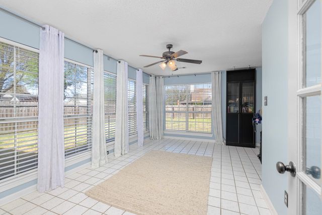 8906 PEMBROKE ELLIS DR, Bartlett, TN 38133