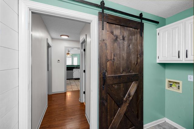 8906 PEMBROKE ELLIS DR, Bartlett, TN 38133