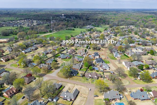 8906 PEMBROKE ELLIS DR, Bartlett, TN 38133
