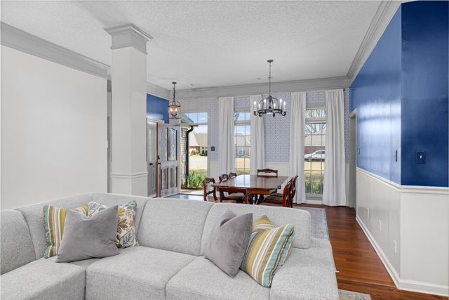 8906 PEMBROKE ELLIS DR, Bartlett, TN 38133