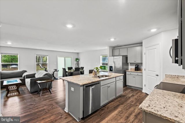 18099 COOLIDGE LANE, Bowling Green, VA 22427