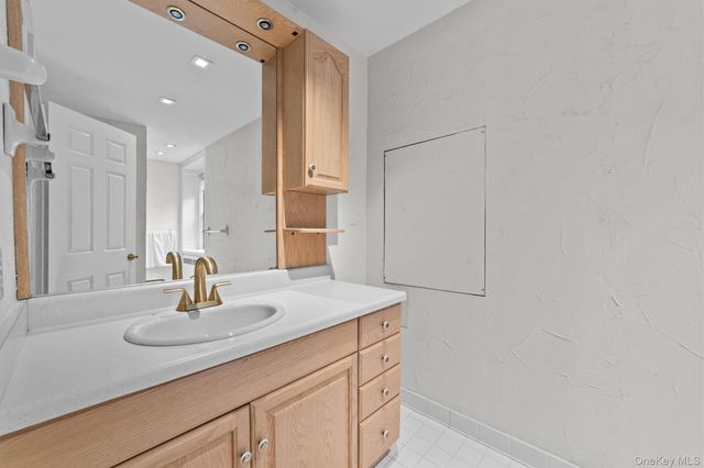 341 Furnace Dock Road 5, Cortlandt Manor, NY 10567