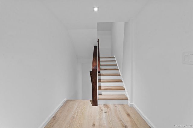 341 Furnace Dock Road 5, Cortlandt Manor, NY 10567