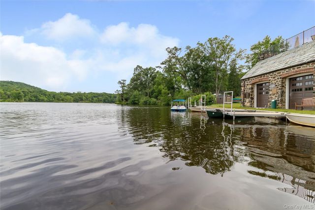 341 Furnace Dock Road 5, Cortlandt Manor, NY 10567