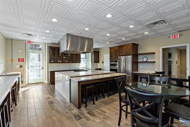 341 Furnace Dock Road 5, Cortlandt Manor, NY 10567