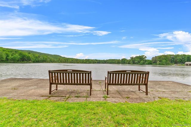 341 Furnace Dock Road 5, Cortlandt Manor, NY 10567