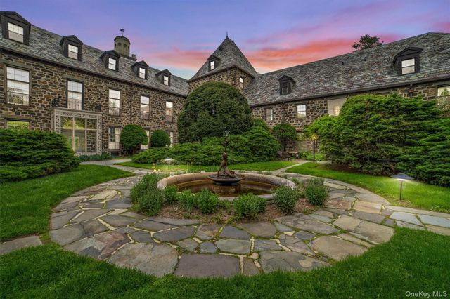 341 Furnace Dock Road 5, Cortlandt Manor, NY 10567