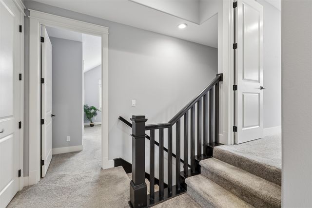 14029 Ridgemont Drive, Urbandale, IA 50323