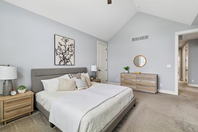14029 Ridgemont Drive, Urbandale, IA 50323