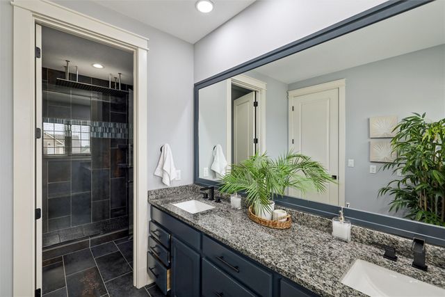 14029 Ridgemont Drive, Urbandale, IA 50323