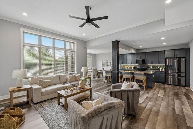 14029 Ridgemont Drive, Urbandale, IA 50323