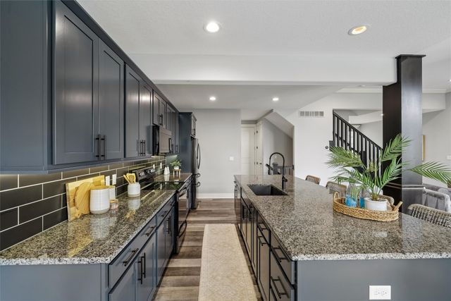 14029 Ridgemont Drive, Urbandale, IA 50323