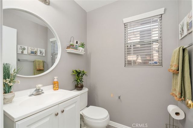 865 Honey Grove Way, Corona, CA 92878